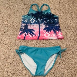 Fun blue and pink tankini, only worn a few times